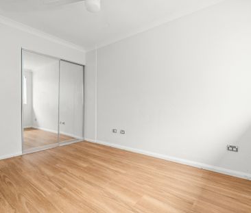 Apartment With Breath Taking Water Views! - Photo 4