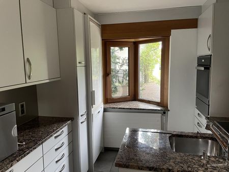 FRISCH RENOVIERT MIT GARTEN - Foto 3