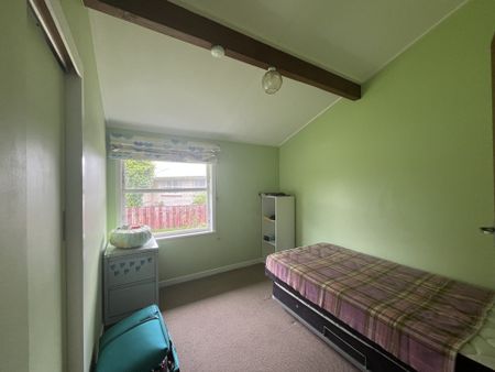 Three Bedroom Home - Photo 5