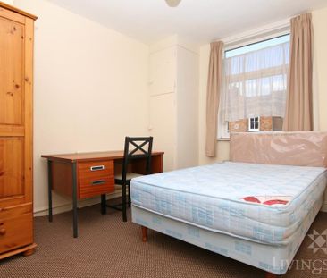 5 bedroom terraced house to rent - Photo 4