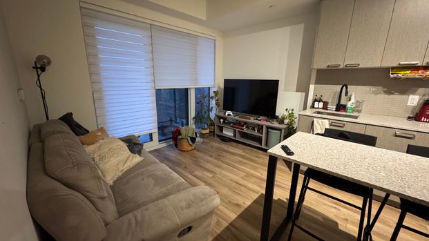 For Lease - 1808 St Clair Avenue Unit# 402, Toronto, Ontario - Photo 1