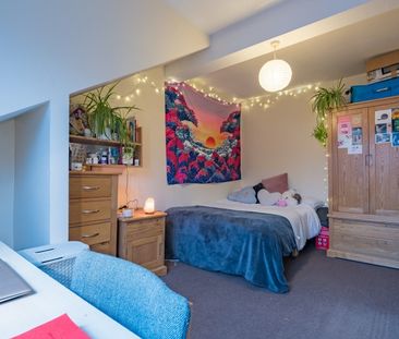 Burchett Place, Leeds - Photo 5