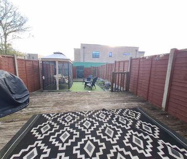 Laidon Square - Photo 4