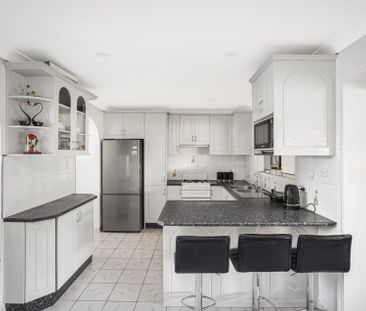 Modern Home in Quiet Location! - Photo 5