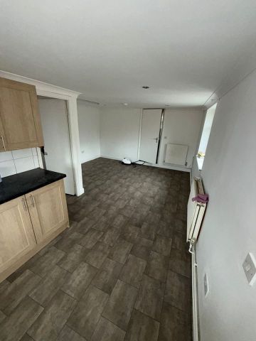 3 Bed Flat, Oxford Road, RG1 - Photo 5