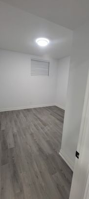 For Lease - 180 Commercial Street Unit# Lower, Welland, Ontario - Photo 1