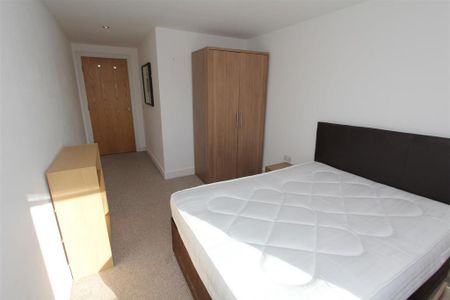 1 bedroom flat to rent - Photo 4