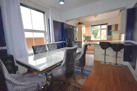 Highwalls Avenue, Dinas Powys, Vale Of Glamorgan, CF64 - Photo 5