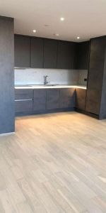 Flat, Colts Village Apartments, Barking Road, London, E6 - Photo 3