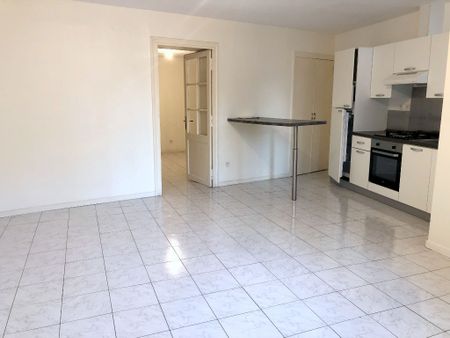 Location appartement 2 pièces, 57.78m², Castelnaudary - Photo 3