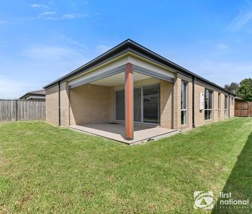 Family Home in Cascades - Convenient Location Opposite Scenic Wetlands - Photo 6