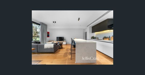Modern Urban Living in the Heart of St Kilda - Photo 1