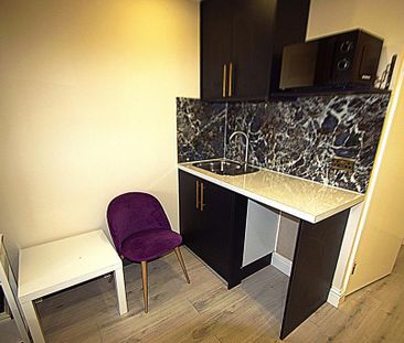 Studio to rent - Photo 2