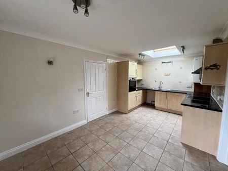 2 bedroom detached bungalow to rent - Photo 4