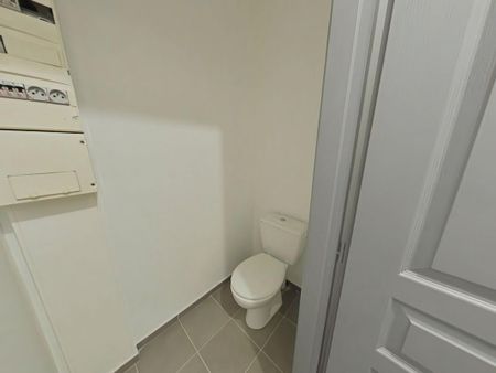 Location Appartement 2 pièces 47m² ROMANS SUR ISERE 26100 - Photo 4
