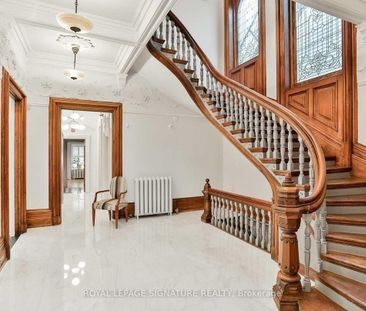4 Wellesley Place apartment — Toronto, ON (5-Bedroom) - 5 Bedroom - Photo 1