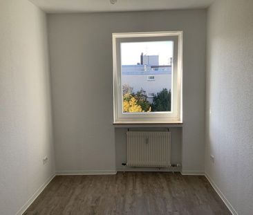 Erstbezug nach Renovierung: 4-Zimmer-Wohnung mit 92,71m² - Foto 5