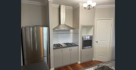 FABULOUS LOCATION! - Photo 2