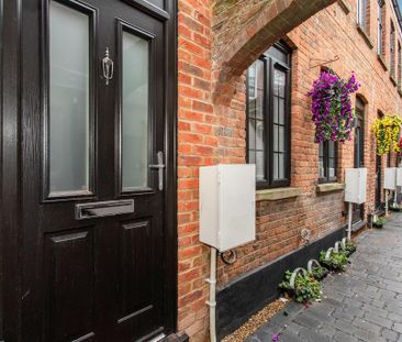 2 bedroom terraced house to rent - Photo 3