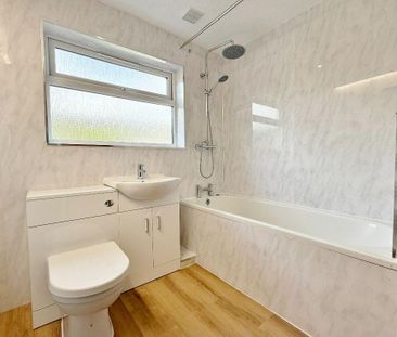 2 bedroom terraced house to rent - Photo 4