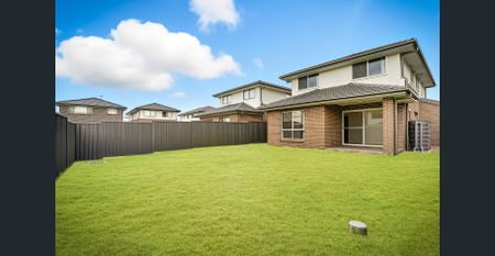Spacious 5-Bedroom Family Home in Prime Marsden Park Location! - Photo 5