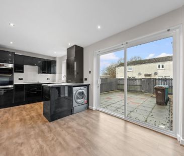 2 bedroom terraced house to rent - Photo 2