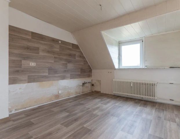 Ca. 51 m² große 2-Zimmer-Dachgeschosswohnung mit Tageslichtbad in Hagen-Eilpe - Foto 1