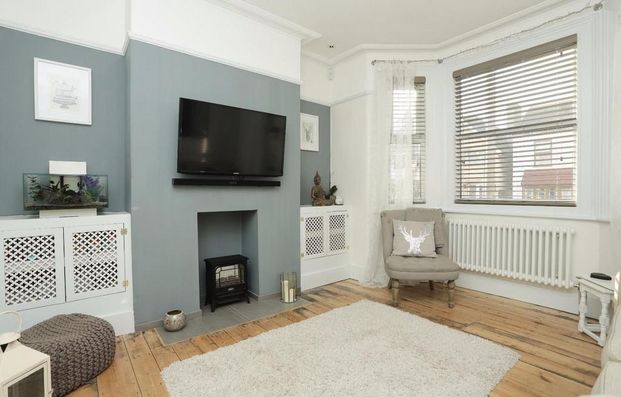 2 bedroom terraced house to rent - Photo 1
