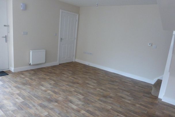 Shipton Grove - Photo 1