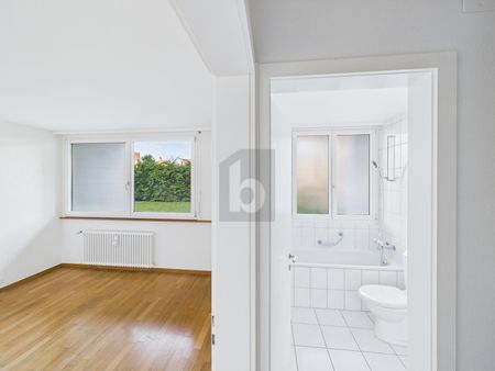 HELL MIT NEUER KÜCHE UND EIGENEM GARTENSITZPLATZ - Foto 2