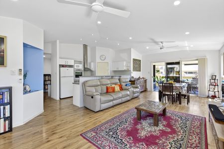 SPACIOUS THREE BEDROOM + OFFICE HOME WITH SUNNY DECK - Photo 3