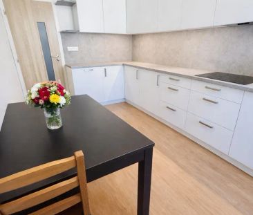 Stylové městské bydlení k pronájmu - byt 2+1, 53 m - Photo 2
