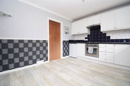 The Hawthorns, Ossett - Photo 4