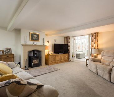 4 bedroom detached house to rent - Photo 1