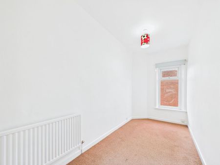 2 bedroom end of terrace house to rent - Photo 2