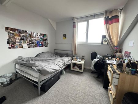 4 bedroom terraced house to rent - Photo 4