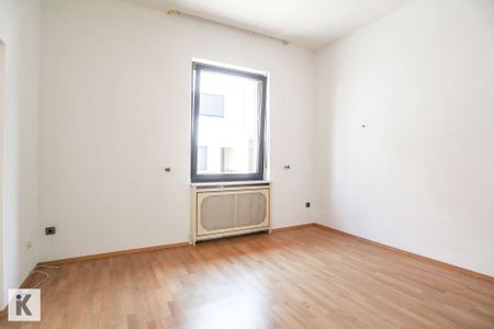 Geräumige 2,5-Zimmer-Wohnung mit Altbau-Charme - Photo 2