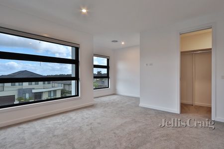 14B Rosaline Avenue, Mount Waverley - Photo 2