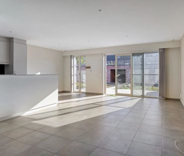 Prachtig gelijkvloers appartement met 2 slaapkamers en garage te We... - Photo 1