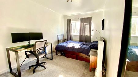 2 bedroom apartment to rent - Photo 4