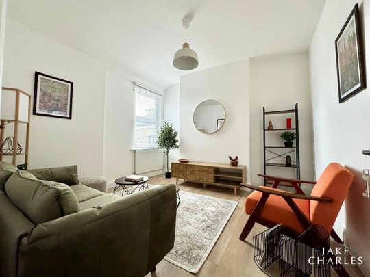 2 Bedroom Flat - Photo 1