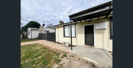 COZY COTTAGE!! - Photo 4