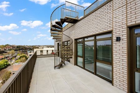 3 bedroom penthouse to rent - Photo 4