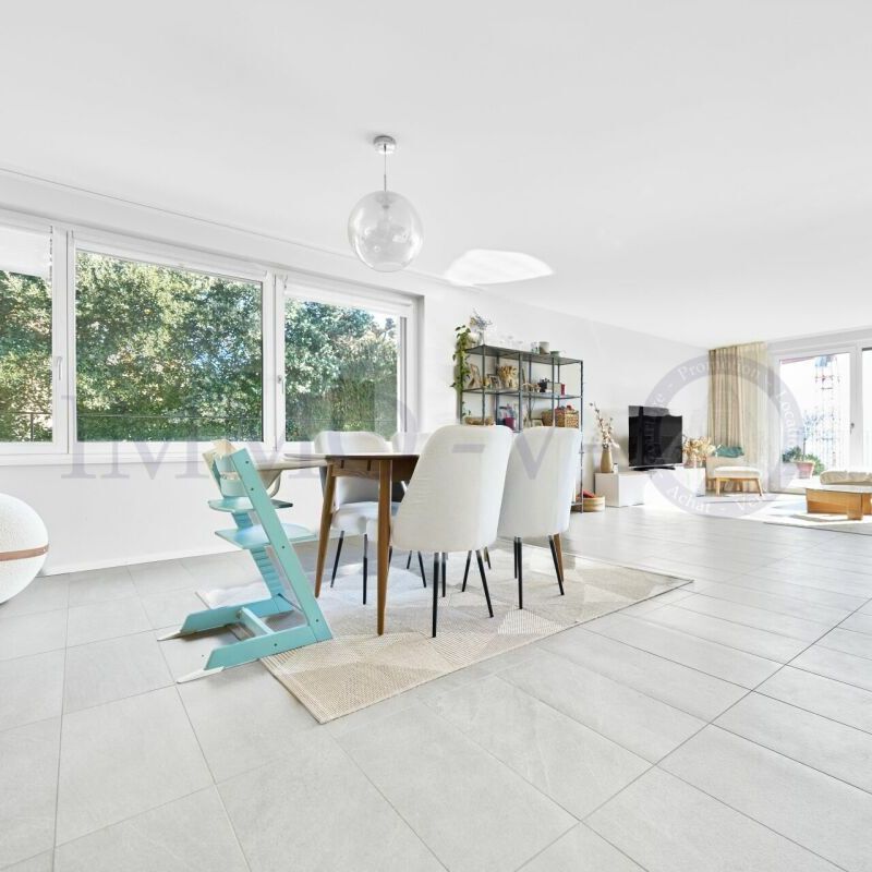 CONTEMPORARY STANDING WITH LARGE TERRACE - Photo 1