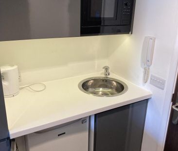 Studio to rent - Photo 5