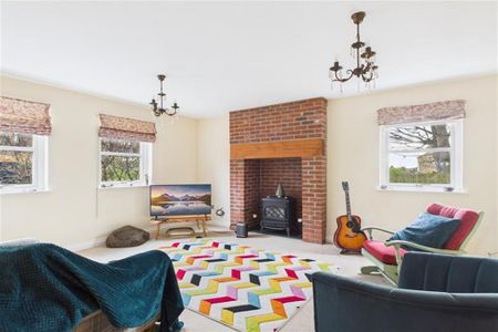 3 bedroom property to rent - Photo 2