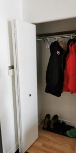 À louer (disponible immédiatement): Grand condo de 3 ½ semi-meublé à Laval - Photo 4