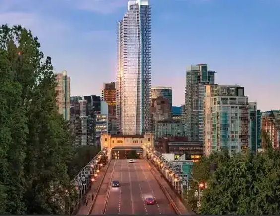 Upscale Newer Building - Balcony, Air-conditioning! | 1289 Hornby Street, Vancouver - Photo 1