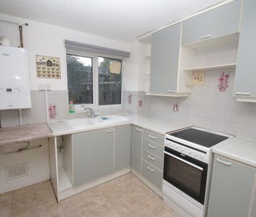 3 bedroom terraced house to rent - Photo 4