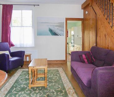 3 bedroom terraced house to rent - Photo 2